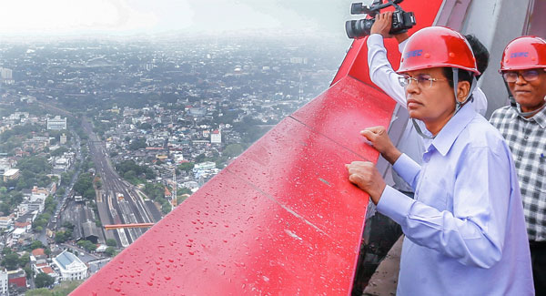 President visits Lotus Tower