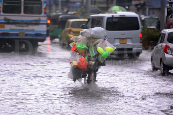 Colombo roads flooded