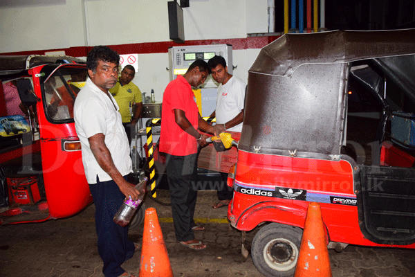 Lengthy queues at fuel stations