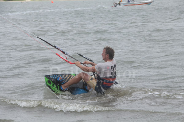 Kitesurfing in Kalpitiya 