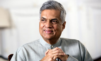 PM in closed-door meetings with Maha Nayake Theras