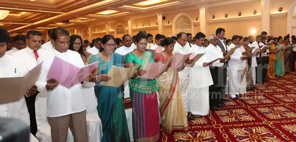 UNP Colombo District LG members sworn in