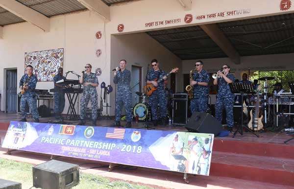 Pacific Fleet Band performs for students