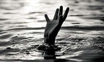 One drowns, five rescued while sea bathing