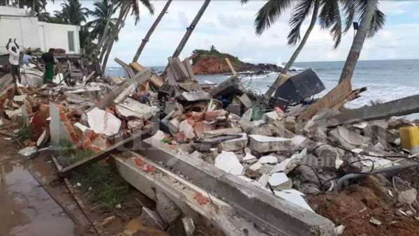 21 illegal constructions along Mirissa Beach demolished