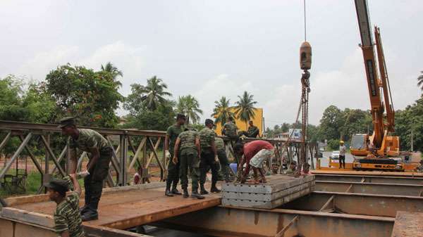 Army repairs Kaduwela Bridge