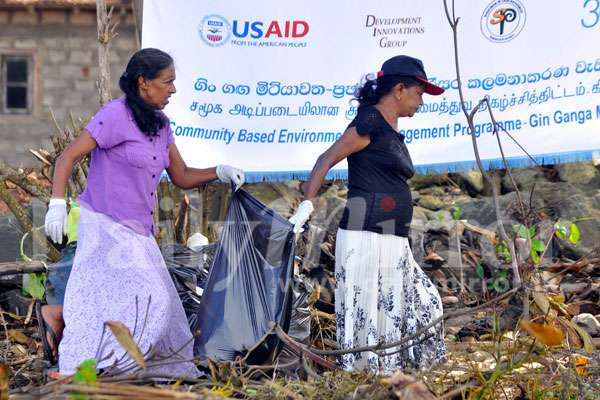 Beach cleaning campaign at Induruwa