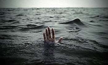 Two teenagers missing while sea bathing
