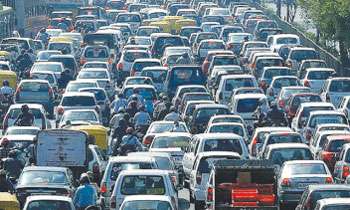 Heavy traffic at D.R. Wijewardena Mw