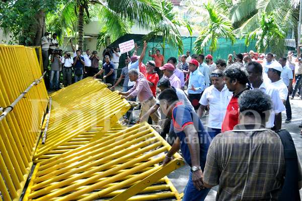 Postal employees hold massive protest in Colombo