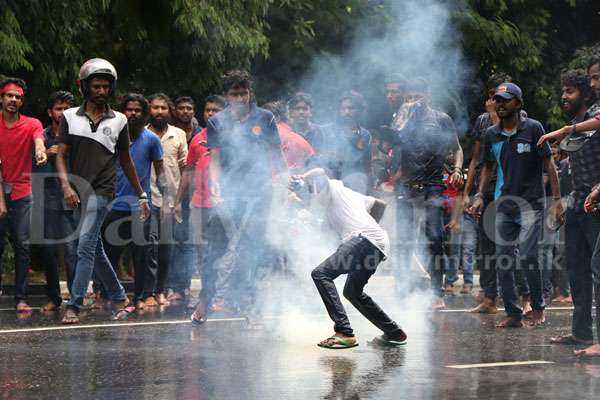 Anti-SAITM protesters teargassed