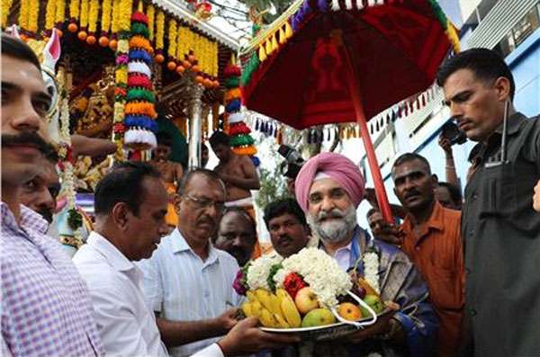 Indian High Commissioner blessed