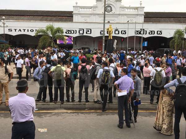 Commuters protest over sudden train strike 