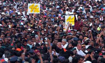 JO launches Sathyagraha at Lotus Roundabout