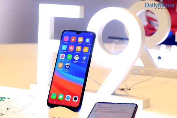 OPPO F9 lands in Sri Lanka powered by VOOC Flash Charge & Gradient Color Design