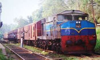Man and two sons run over by train in Polonnaruwa