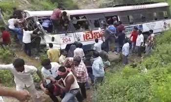54 pilgrims killed in bus accident in India