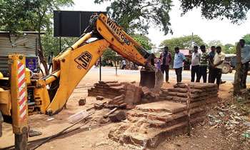 Archaeological monument demolished in Kilinochchi