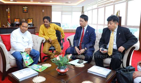 WP Chief Minister discusses waste management with Japan