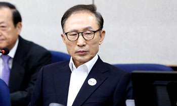 Ex-Korean President jailed for 15 years on corruption charges