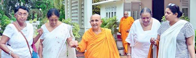 Felicitation of elders on  Ven. Bhikkhuni  Dr. Kusuma’s  89th birthday