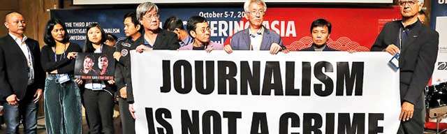 Ensure the safety of journalists! Headlines, deadlines and death threats!