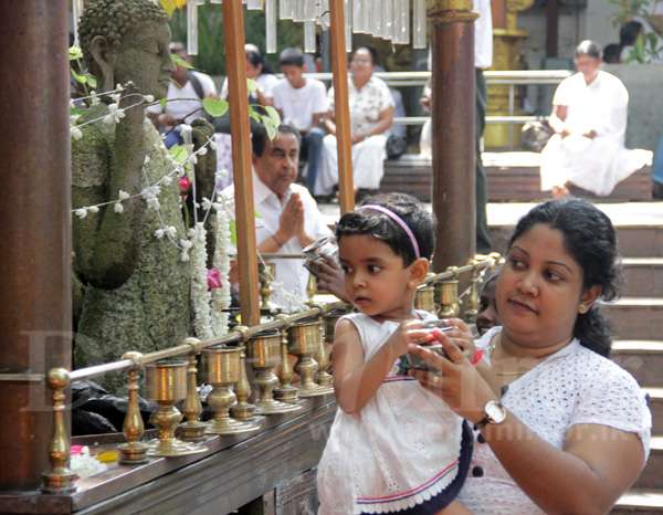 Il Full Moon Poya day