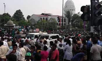 Heavy traffic in Town Hall
