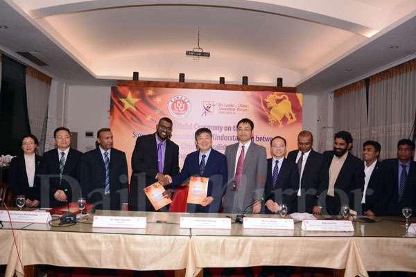 Chinese Uni signs MoU with Journalists’ Forum in SL 