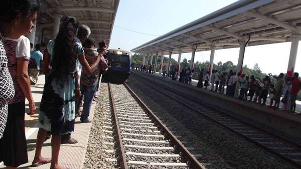 Opening of new Matara-Beliatta railway line 