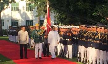 Duterte welcomes President in Malacañang