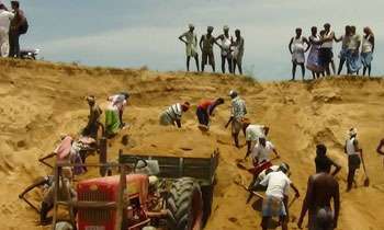 Kinniya clash: Body of person who jumped into river found 