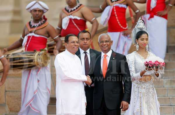 Maldives President calls on President Sirisena