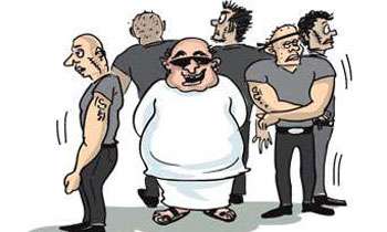 32 politicos made money through underworld links