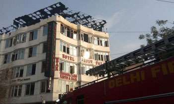 New Delhi hotel fire kills 17