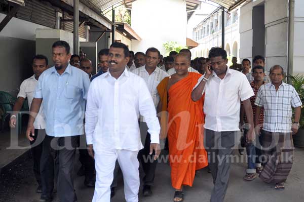 Kaluthara PS chairman bail out