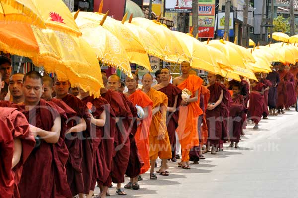 Monks in ‘Pindapatha’