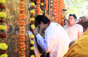 MR visits Bodh Gaya