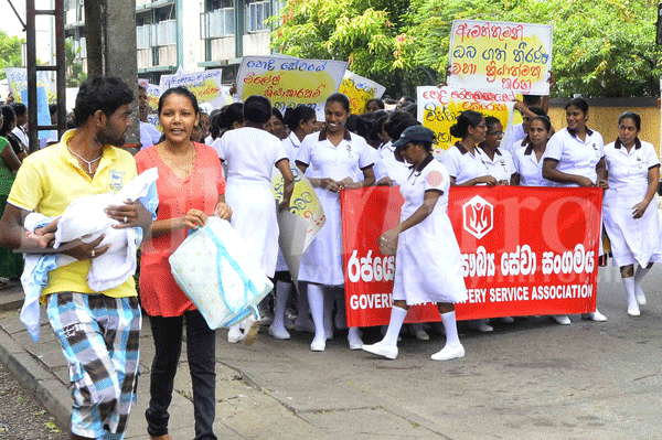 Midwives against nurses