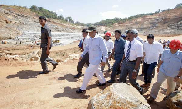 President checks on Moragahakanda project