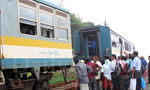Detached compartments stall Batticaloa-Colombo train