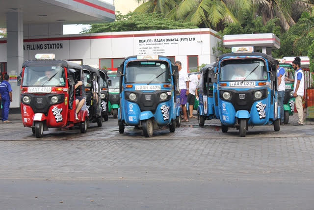  David Pieris and Bajaj 'Pimp My TukTuk'