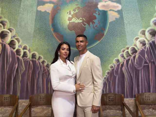 Ronaldo and Georgina Say ‘I Do’ in Intimate Home Ceremony