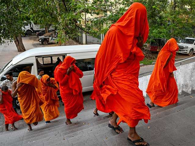 Robes, Smuggling, and Suspicion: The Questions Behind Sri Lanka’s “Monk Cannabis” Case.