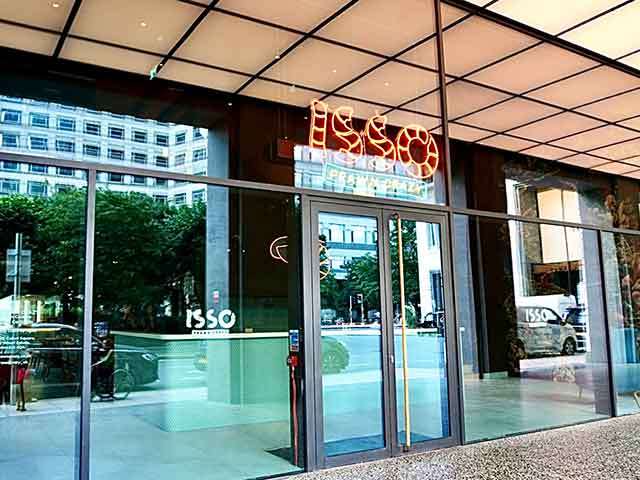 “Isso Pisso” Now Serving London  Apinash Sivagumaaran on the Arrival of Prawn Crazy in Canary Wharf