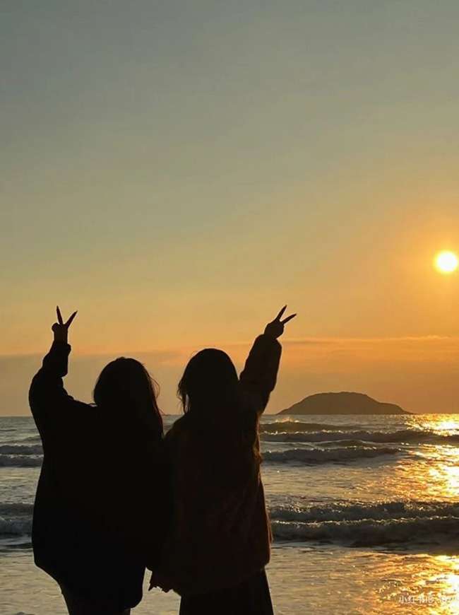 Why Losing a Best Friend Can Feel Like the Most Unexpected Heartbreak