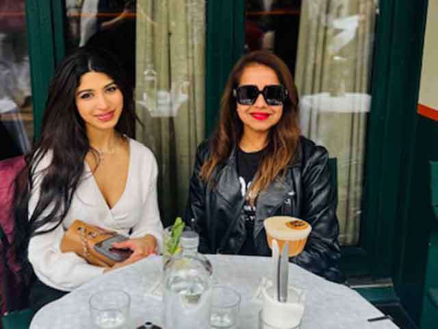 Chasing Tulips, Finding Stillness in Amsterdam