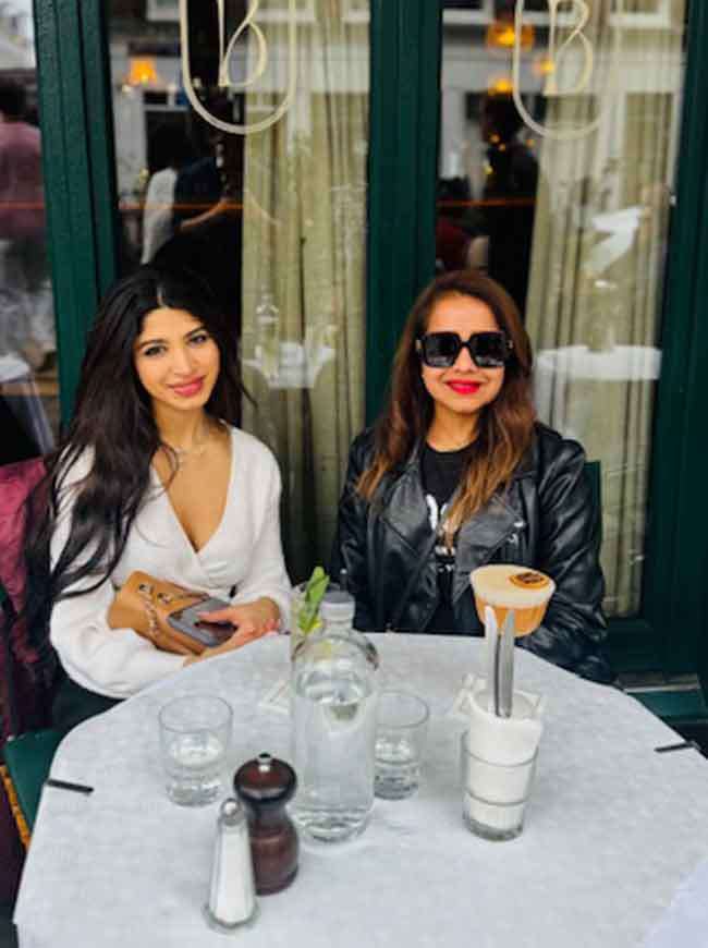 Chasing Tulips, Finding Stillness in Amsterdam