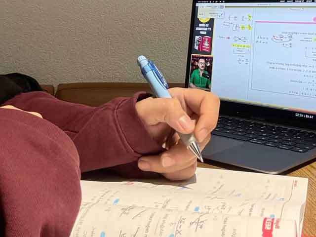 The Left-Handed Life: Navigating a Right-Handed World